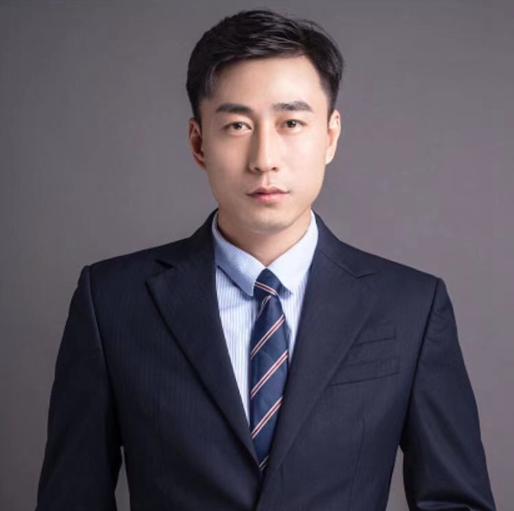 陈湃弥 艺术总监 & 首席设计师